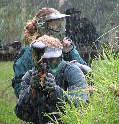 Yağmurda Paintball Oynama