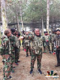 Riekerink Paintball takımlarını kurarken